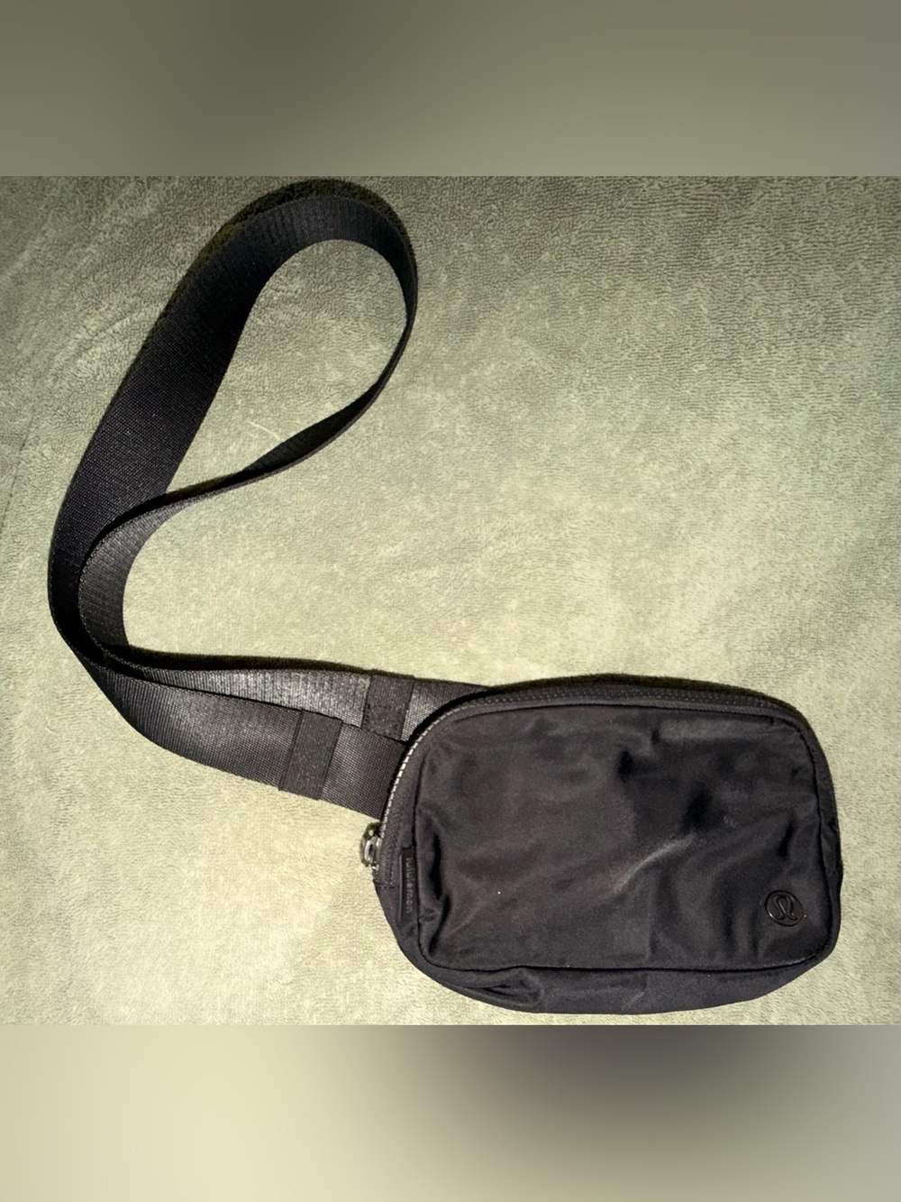 Lululemon everywhere belt bag 1L